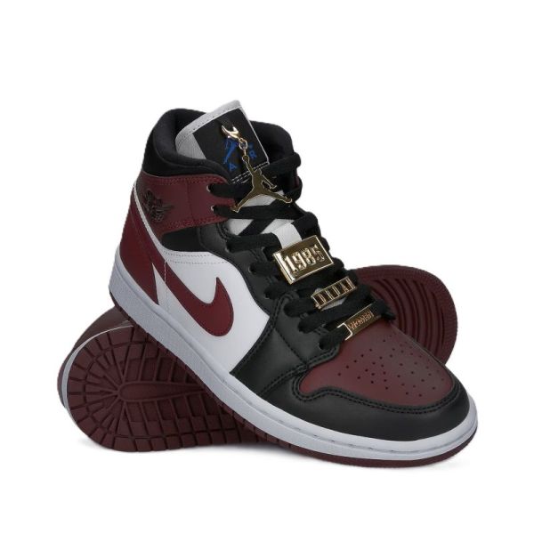 Pantofi sport Nike WMNS AIR JORDAN 1 MID SE Femei
