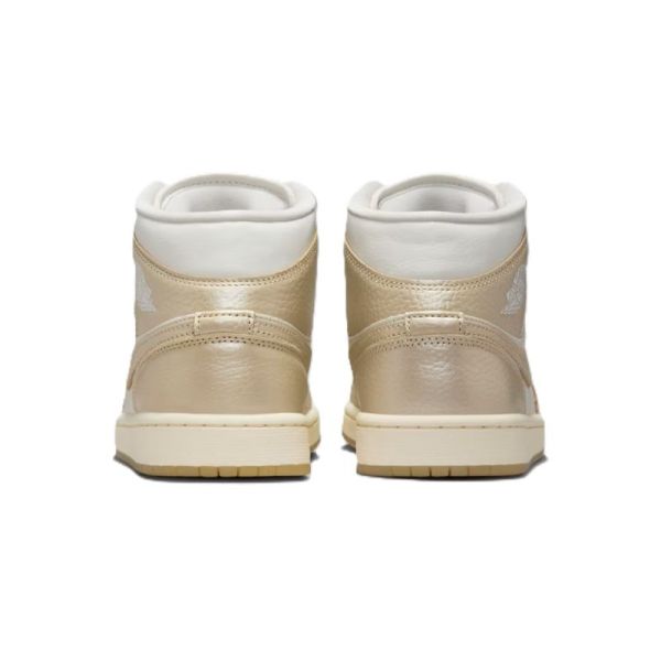 Pantofi sport Nike WMNS AIR JORDAN 1 MID SE V2 Femei
