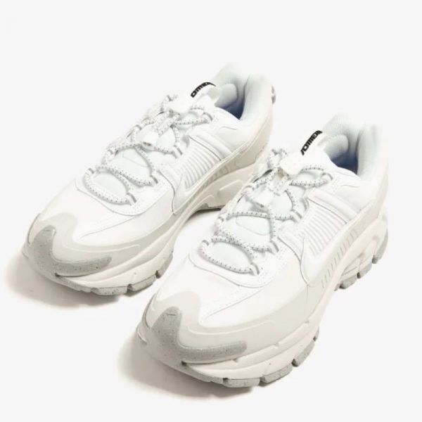 Pantofi sport Nike W ZOOM VOMERO ROAM Femei
