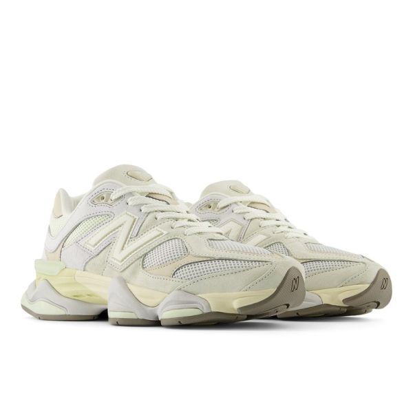 Pantofi sport New Balance 9060 Femei