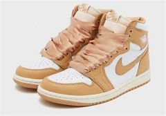 Pantofi sport Nike W AIR JORDAN 1 RETRO HI OG V2 Femei